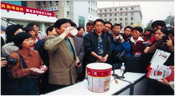 能喝的涂料就一定是環(huán)保的嗎？_廣東韶關(guān)水性木器漆品牌廠家