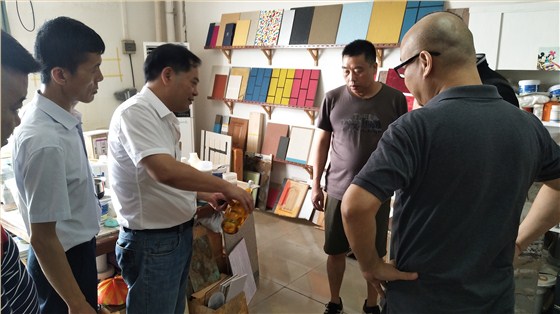 設(shè)計(jì)系“黃埔軍校”集美成員到數(shù)碼彩公司考察