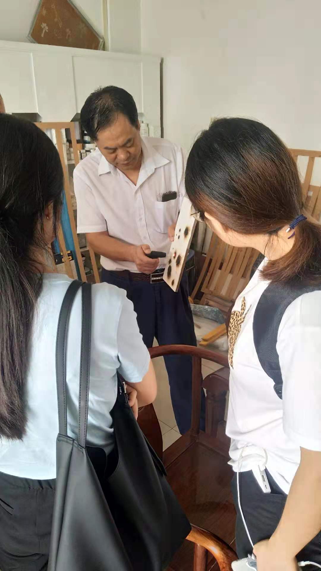 集美·碧桂園到數(shù)碼彩總部考察